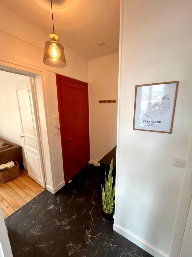 Appartement Entier En Plein Coeur Du Centre Ville Compiègne Buitenkant foto