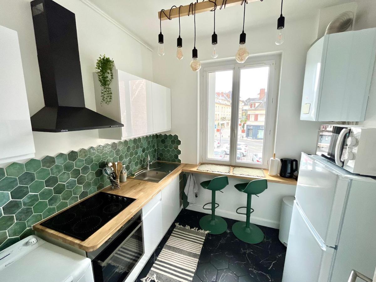Appartement Entier En Plein Coeur Du Centre Ville Compiègne Buitenkant foto